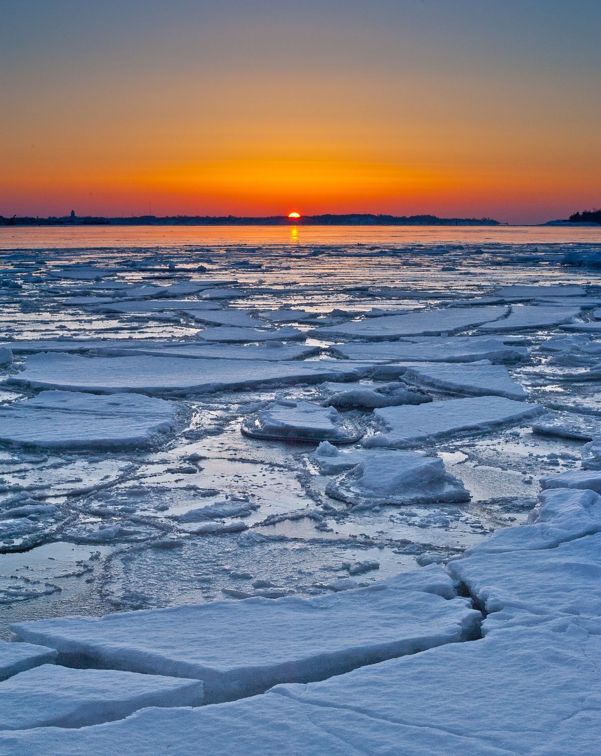 Sunrise over Helsinki 01
